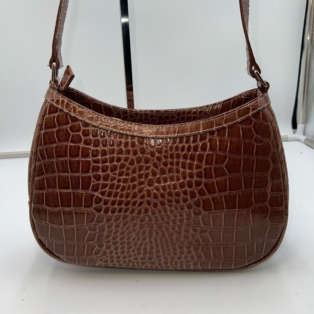 Elegant Brown Crocodile-Embossed Shoulder Bag